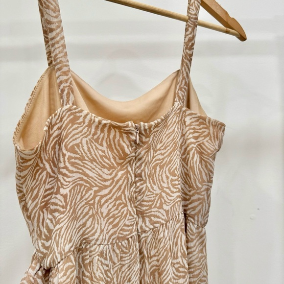 Daisies Romper Animal Print Neutral - Picture 5 of 6